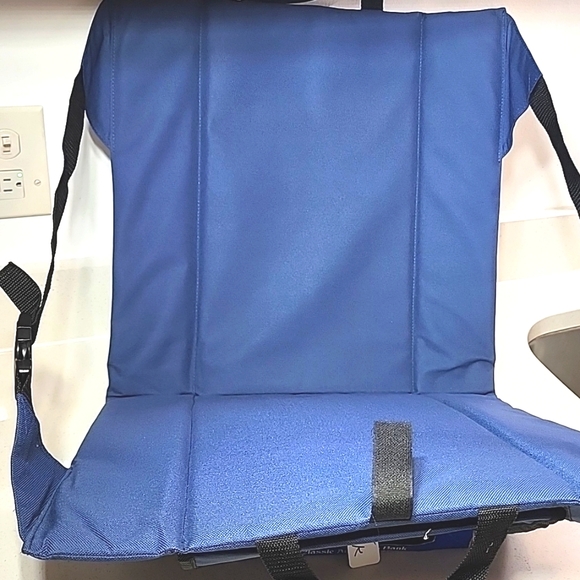 Stadium Seat. Adjustable With Pockets. Blue New No Tags - Picture 1 of 8